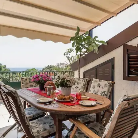 Serena Mulinia Garden Apartment Acireale